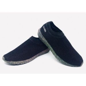Crossfeet black spray
