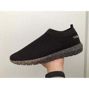 Crossfeet black spray Taygra